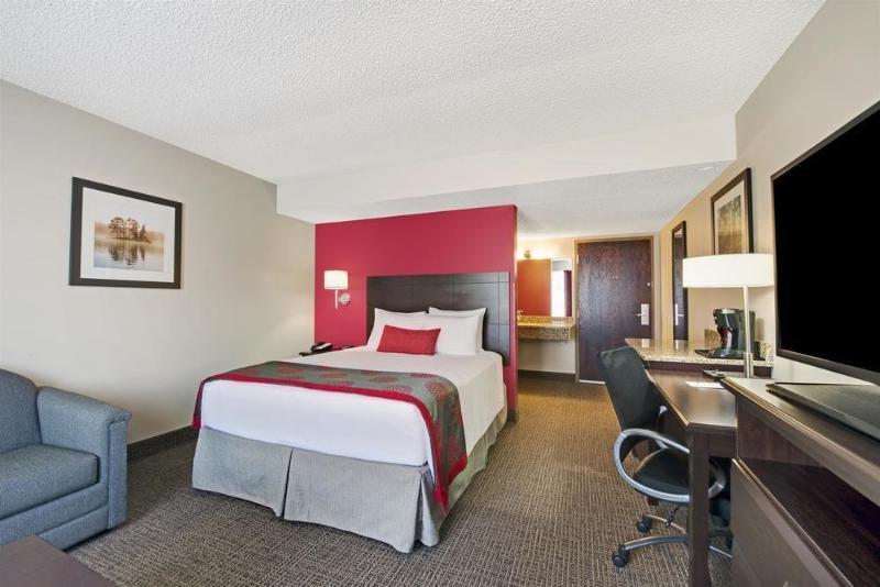 New World Inn & Conference Center Columbus Bagian luar foto